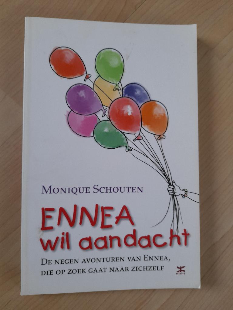 ENNEA WIL AANDACHT Monique Schouten, Ophalen of Verzenden, Zo goed als nieuw