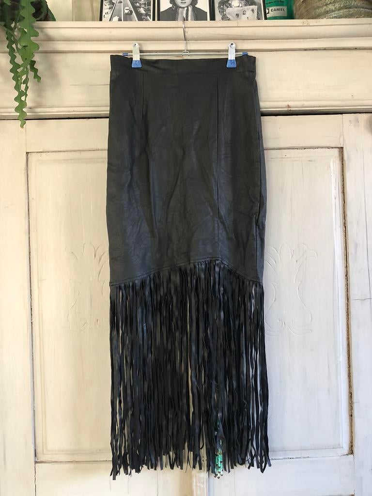 Geweldige Vegan leren Superstar rok met slierten Mt 34, Kleding | Dames, Rokken, Ophalen, Zwart, Zo goed als nieuw, Maat 34 (XS) of kleiner