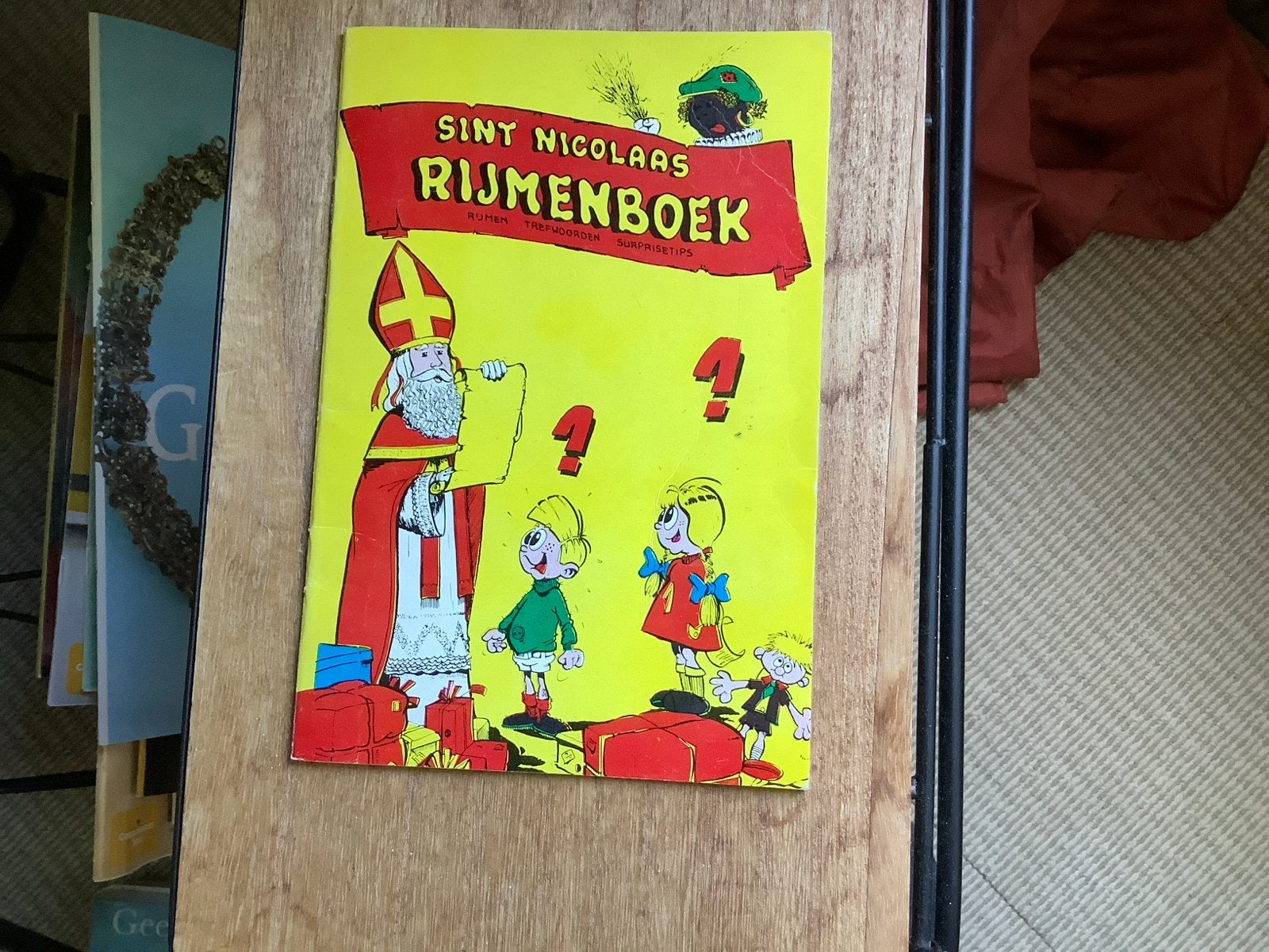 Sint Nicolaas Rijmenboek - Vintage Sinterklaasboek, Ophalen of Verzenden, Gelezen, Fictie algemeen
