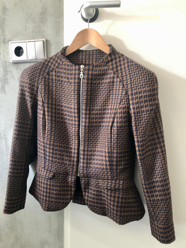 Corneliani Coco tweed peplum blazer jasje M, Maat 38/40 (M), Overige typen, Overige kleuren, Ophalen of Verzenden