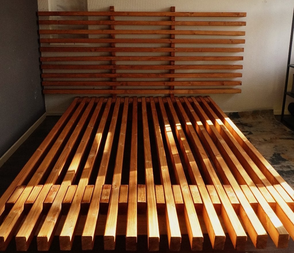 Zelfgemaakt houten bed, Ophalen, Bruin, 140 cm, 200 cm
