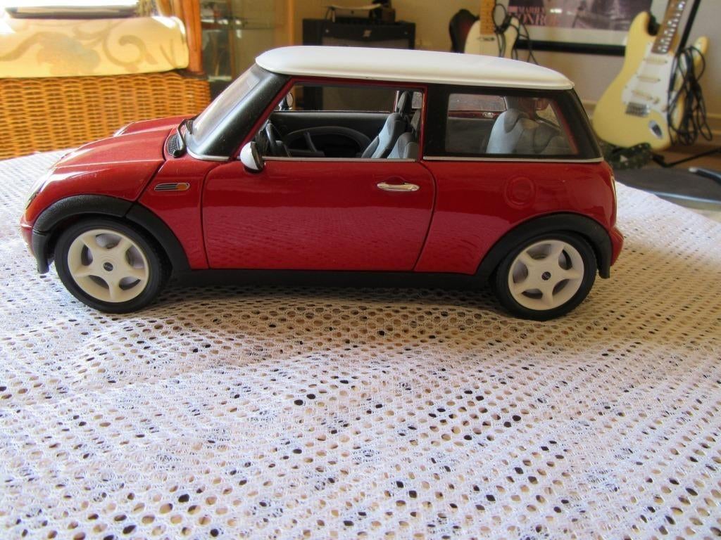 Model Mini Cooper, Ophalen of Verzenden, Zo goed als nieuw, Auto, Bburago