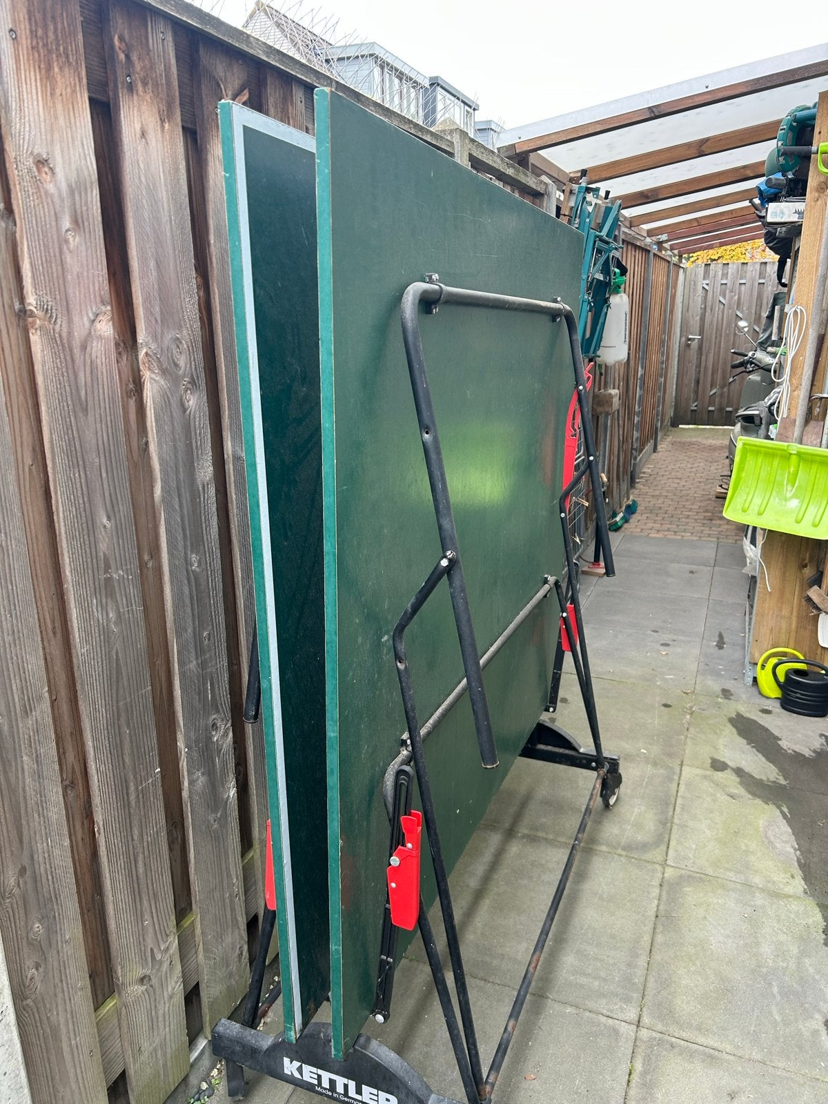 Kettler Tafeltennistafel met badjes en balletjes, Ophalen, Gebruikt, Tafel Outdoor, Inklapbaar