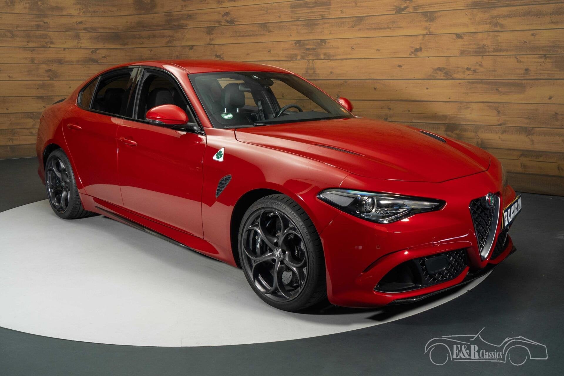 Alfa Romeo Giulia Quadrifoglio Sedan | 2019, Auto's, Automaat, Achterwielaandrijving, Gebruikt, Zwart