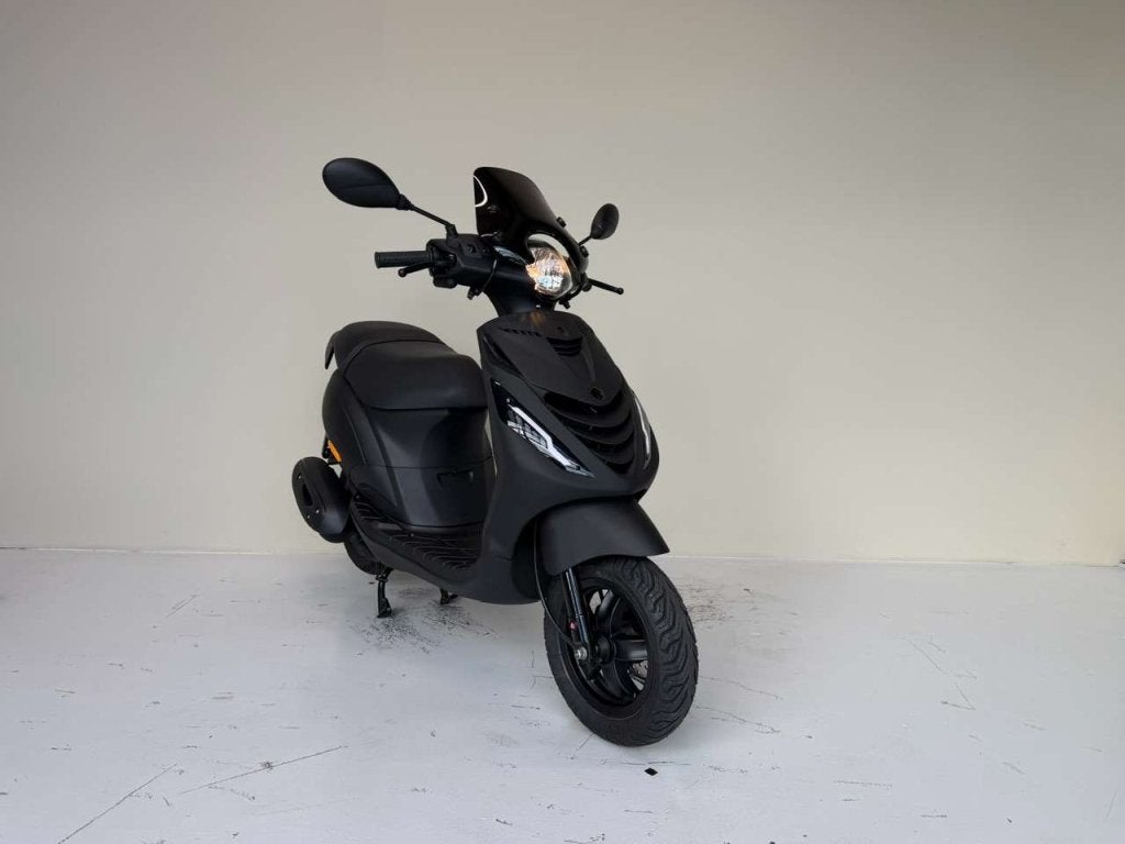 Piaggio Zip Brom 45 km/h, BWJ 2020, Mat Zwart, Fietsen en Brommers, Scooters | Piaggio, Niet ingevuld, Gebruikt, Maximaal 45 km/u