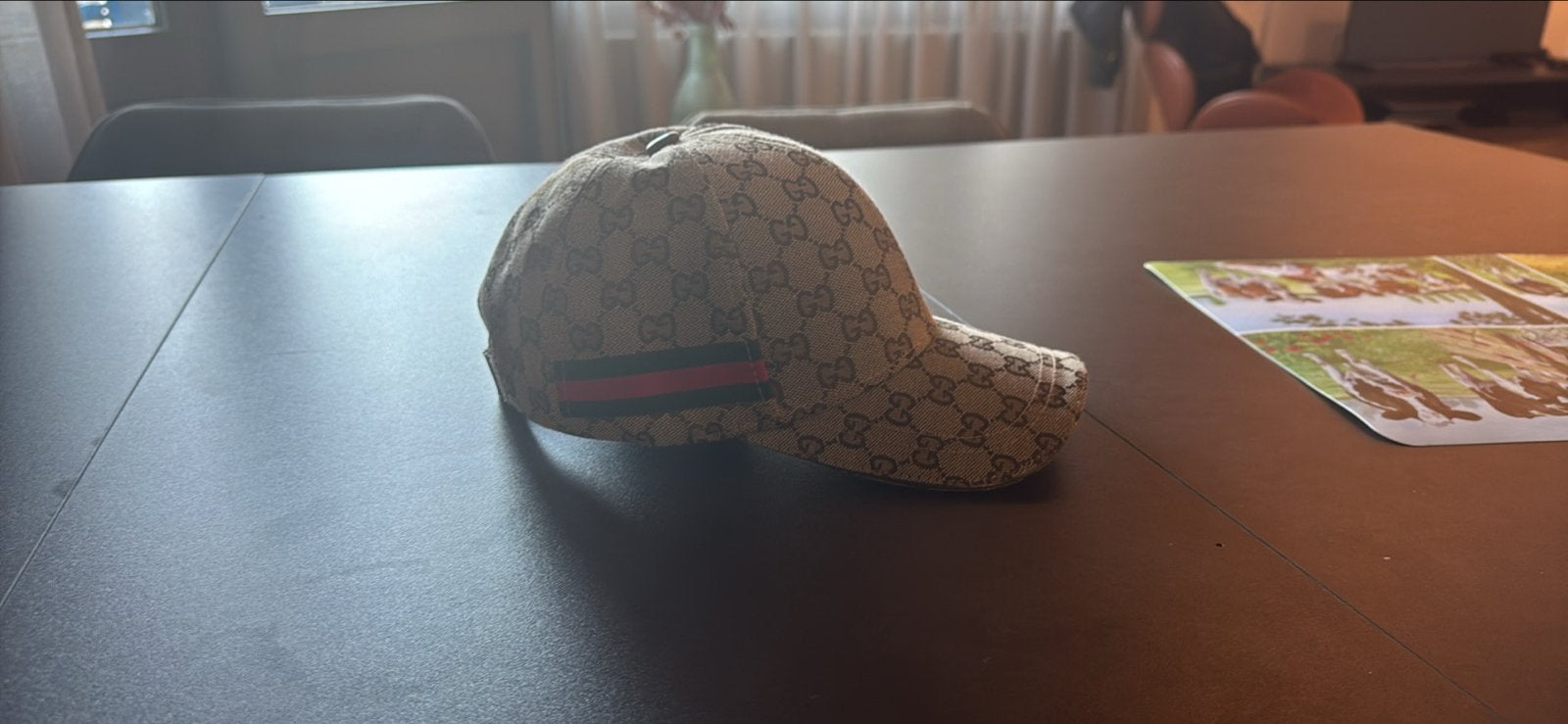 Gucci petje met GG-monogram en Web-streep, Kleding | Dames, Ophalen of Verzenden, Zo goed als nieuw, One size fits all, Pet
