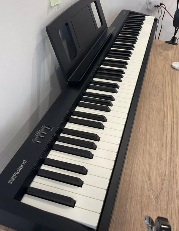 Roland FP-10 - Digitale piano, Muziek en Instrumenten, Piano's, Zwart, Digitaal, Ophalen of Verzenden, Zo goed als nieuw