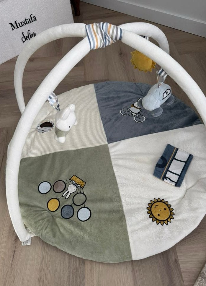 Nijntje Speelkleed met Boog en Speeltjes incl. Opbergtas, Ophalen of Verzenden, Gebruikt