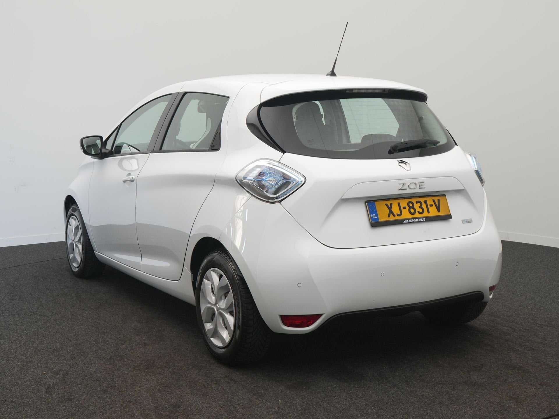 Renault ZOE R90 Life 41 kWh - RIJKLAARPRIJS - Koopaccu - Cru, 12 maanden, Stof, Gebruikt, Zwart