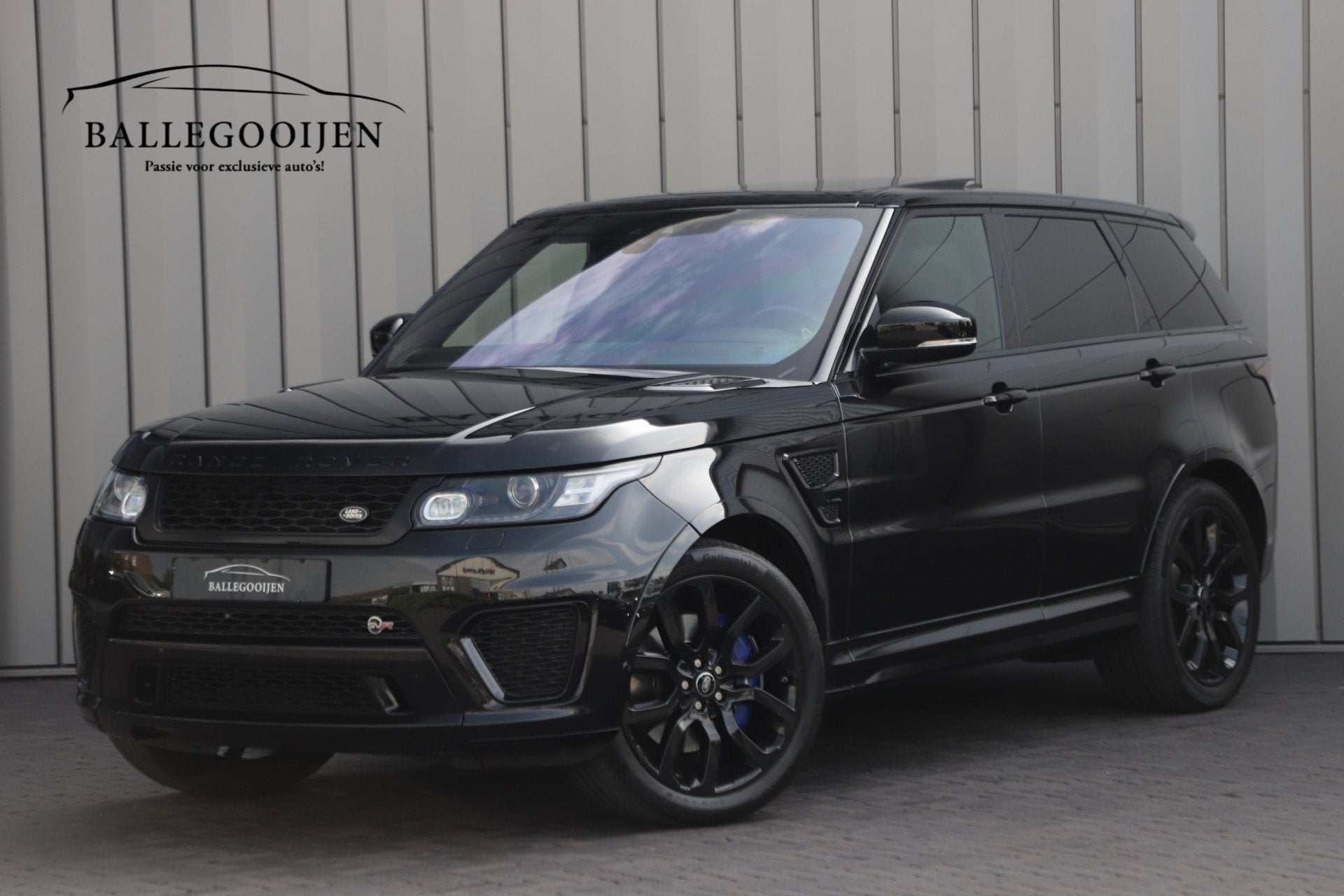 Land Rover Range Rover Sport 5.0 V8 Supercharged SVR | 550PK, Auto's, Land Rover, Automaat, Met garantie (alle), 3000 kg, Zwart