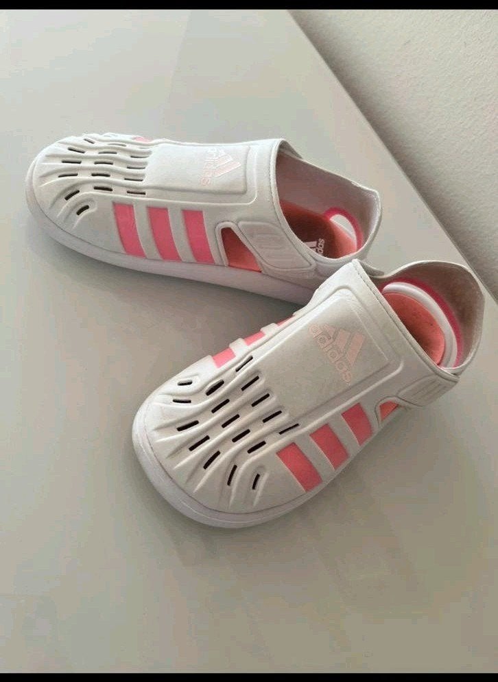 Adidas slippers crocs clogs  schoenen maat 34   zomer, Adidas, Gebruikt, Meisje, Schoenen