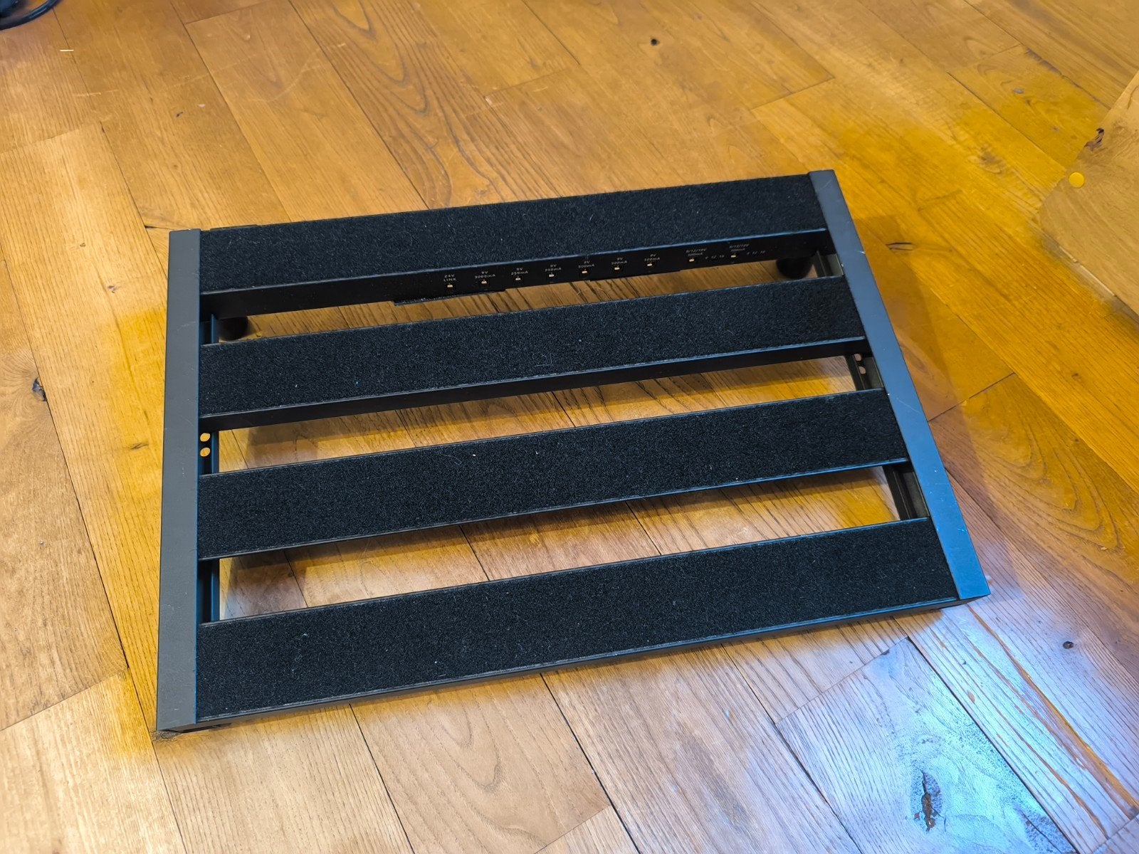 Harley Benton Spaceship Power 40 Pedalboard met tas, Ophalen of Verzenden, Zo goed als nieuw