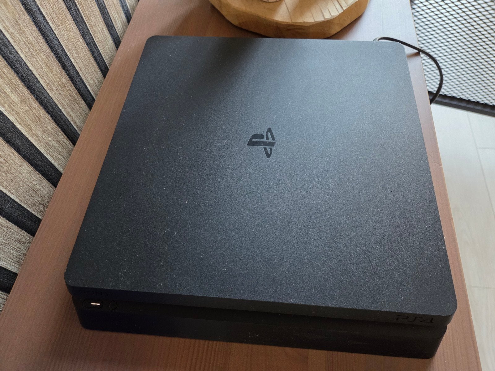 PlayStation 4 Pro met 2 controllers en 7 games, Spelcomputers en Games, Spelcomputers | Sony PlayStation 4, Ophalen, Met games