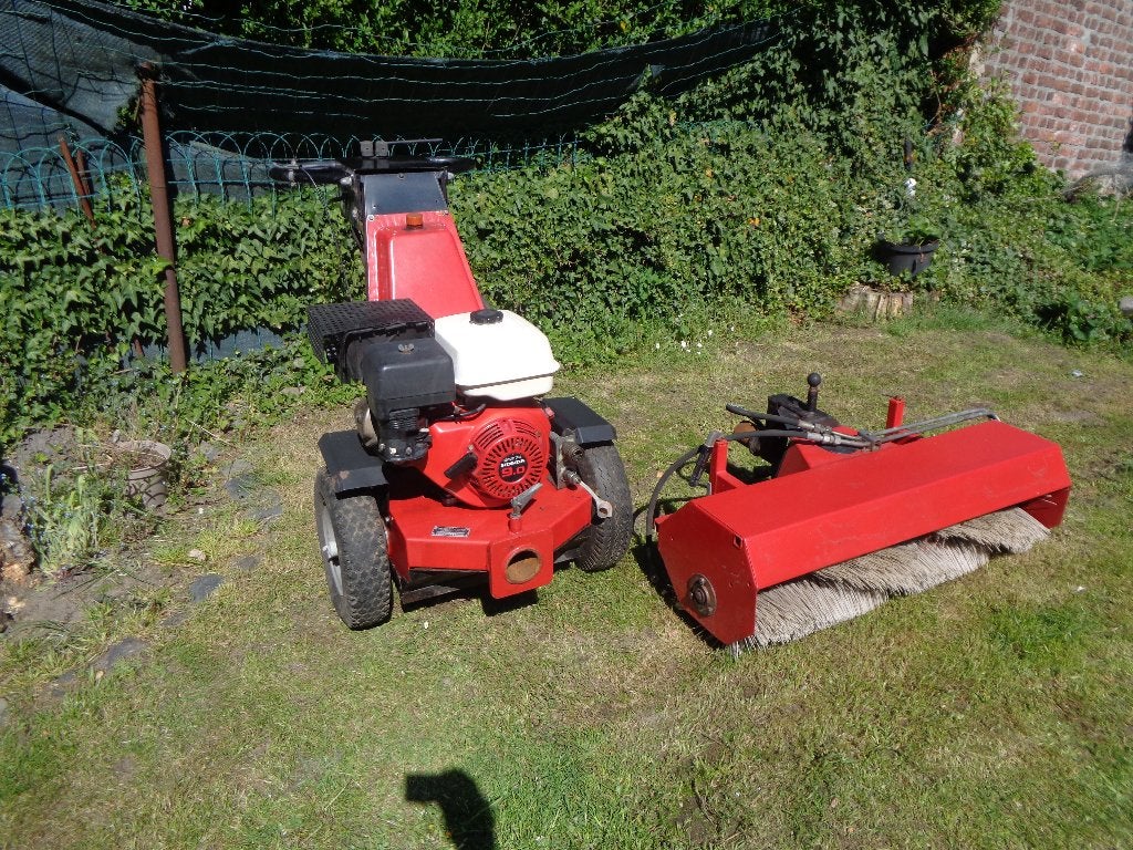 Kersten hydrostaat machinedrager 9 pk met veegmachine Honda, Ophalen, Gebruikt, Overige soorten, Kersten tielburger