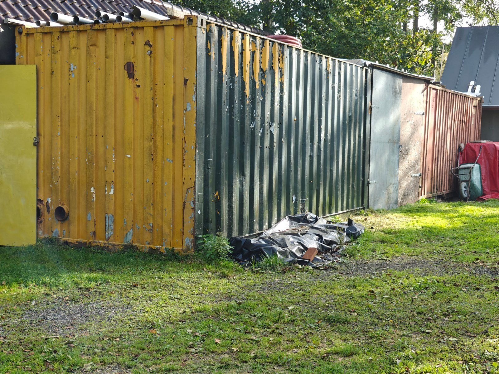 2x 20ft Zeecontainers met overkapping en deuren, Ophalen, Gebruikt