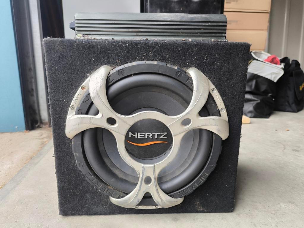 Hertz subwoofer met audison 4 kanaals versterker, Auto diversen, Autospeakers, Ophalen