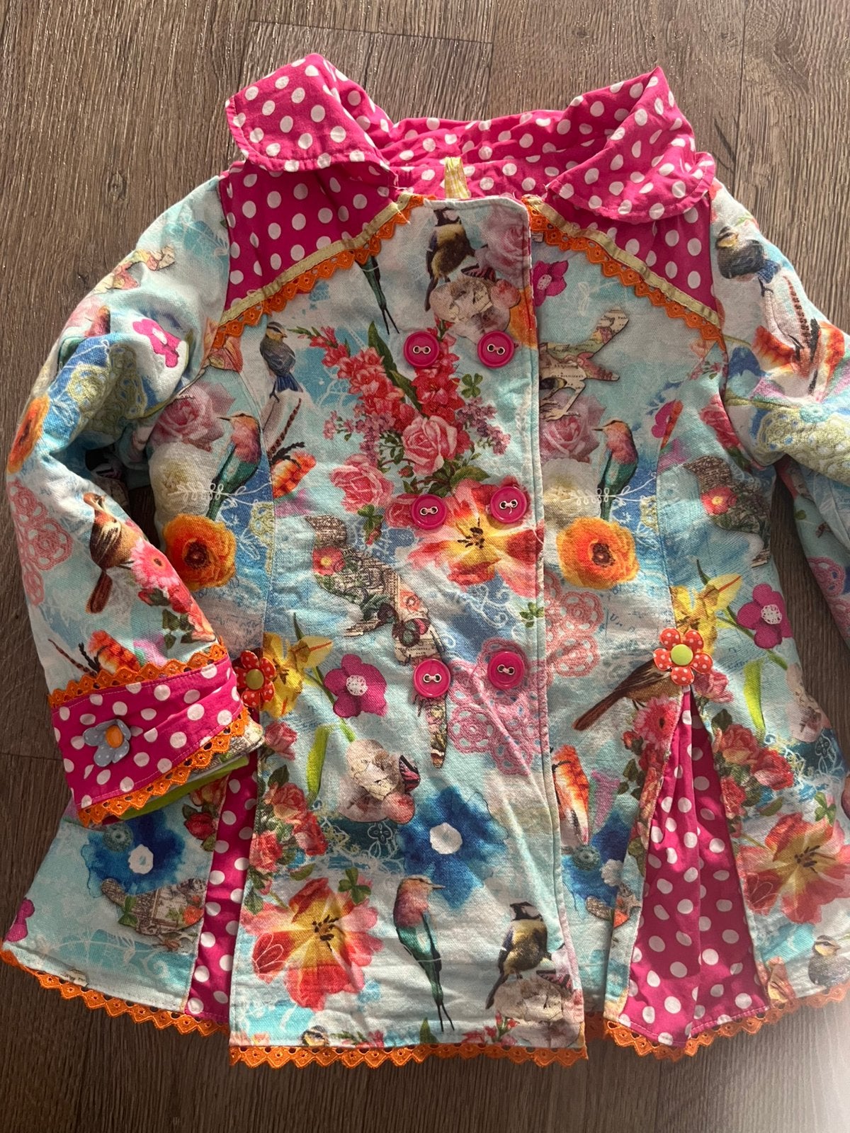 Vrolijke winterjas, Ophalen of Verzenden, Zo goed als nieuw, Meisje, Jas