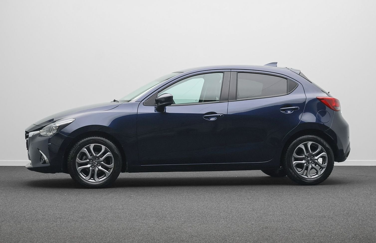 Mazda 2 1.5 Skyactiv-G GT-Luxury | Navigatie | Achteruitrijc, Auto's, 12 maanden, 4 cilinders, Blauw, Origineel Nederlands