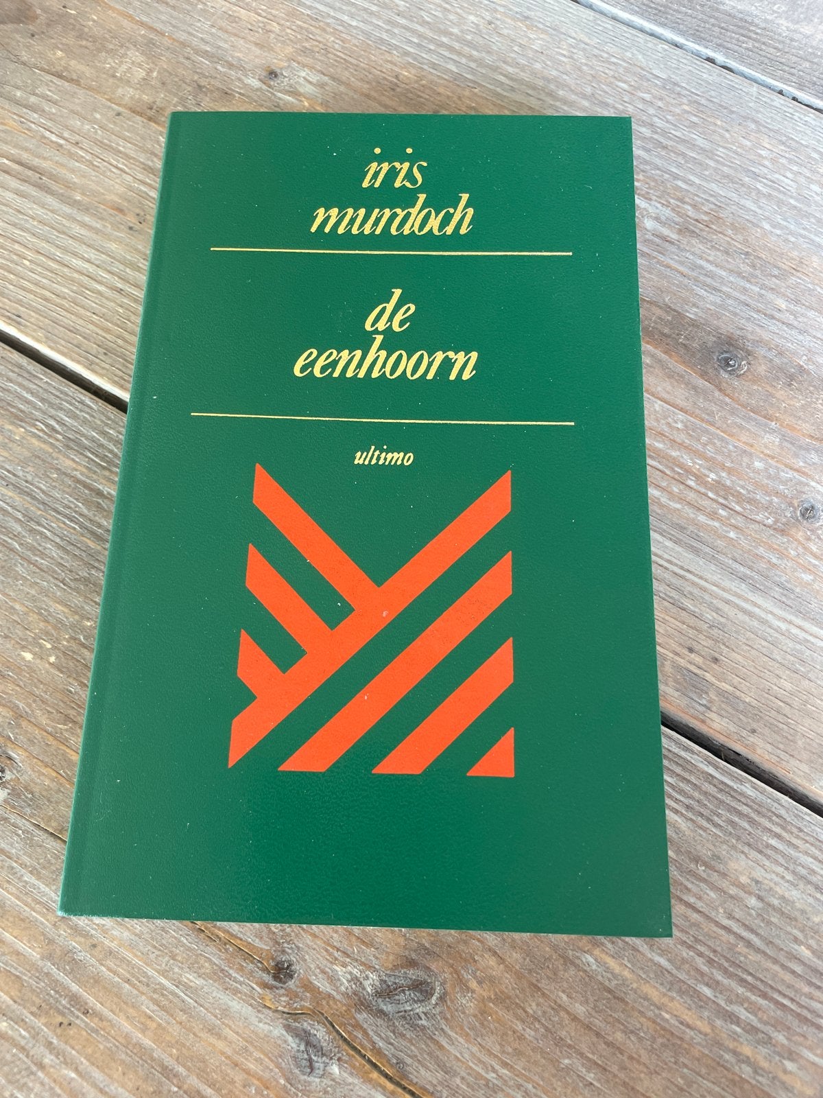 De Eenhoorn - Iris Murdoch (Ultimo), Boeken, Ophalen of Verzenden, Gelezen, Nederland