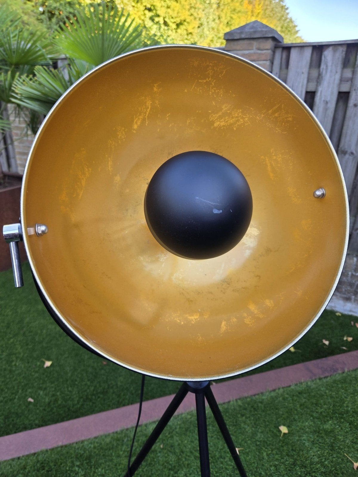 Set van 4 zwarte vloerlampen met gouden binnenkant, Huis en Inrichting, Ophalen, Gebruikt, Modern, Industrieel, E27 (groot)