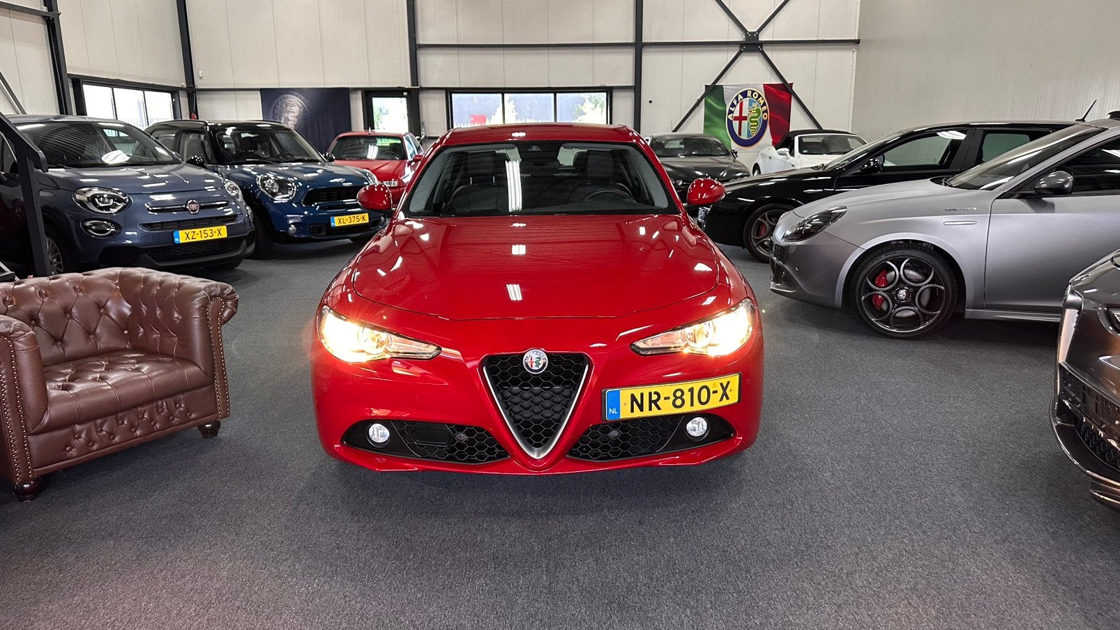 Alfa Romeo Giulia 2.2 JTD 150pk Aut 2017 Rood, Auto's, Alfa Romeo, Automaat, 745 kg, Achterwielaandrijving, Zwart