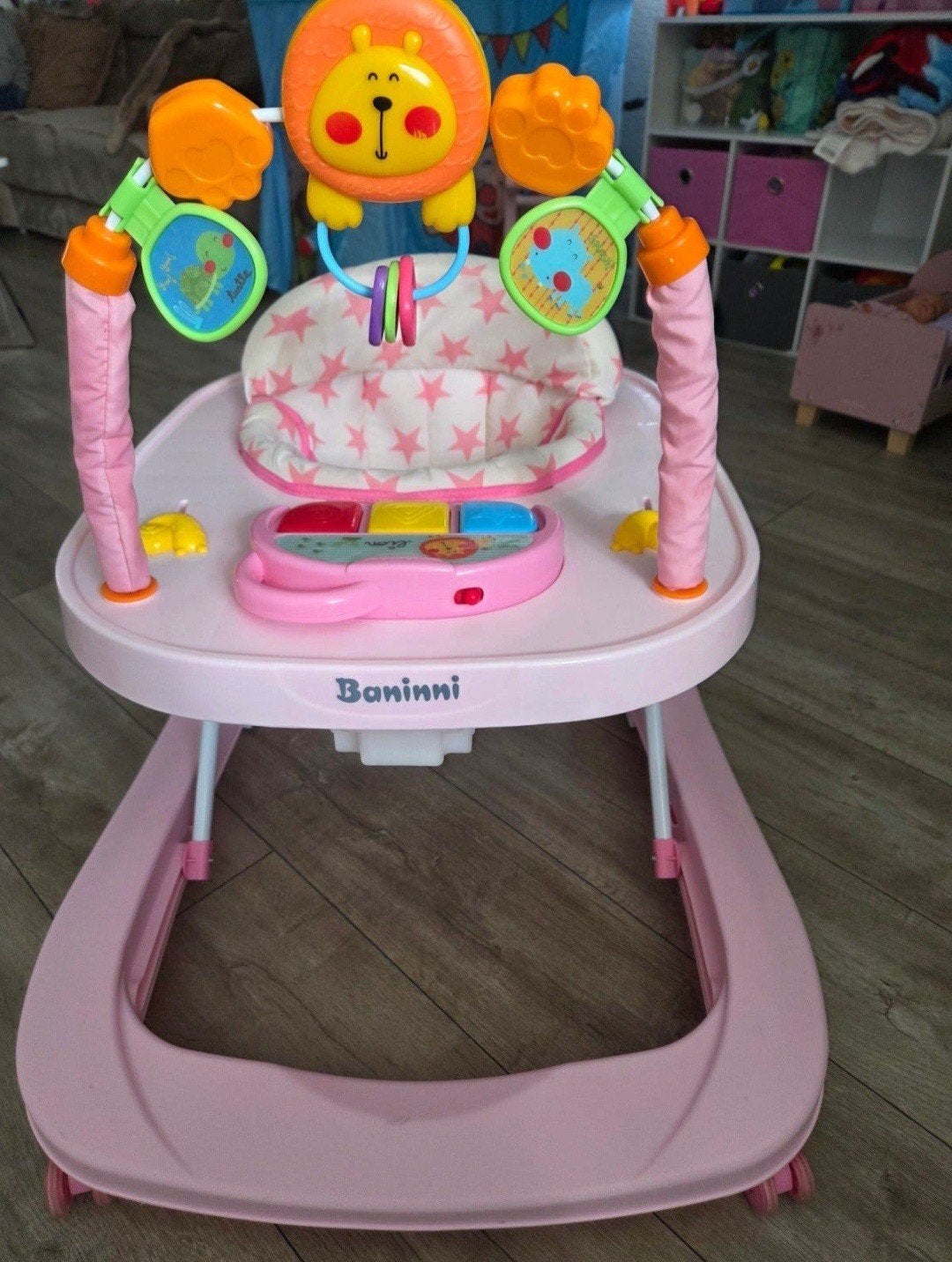 Roze Baby Loopstoel met Speelgoed en Muziek - Boninni, Ophalen, Zo goed als nieuw
