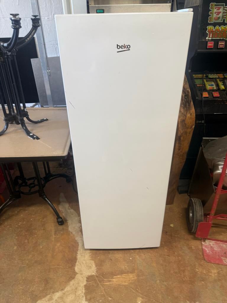 Beko Diepvrieskast - Compact en Efficiënt, Witgoed en Apparatuur, Vriezers en Diepvrieskisten, Gebruikt, Vrijstaand, Vrieskast