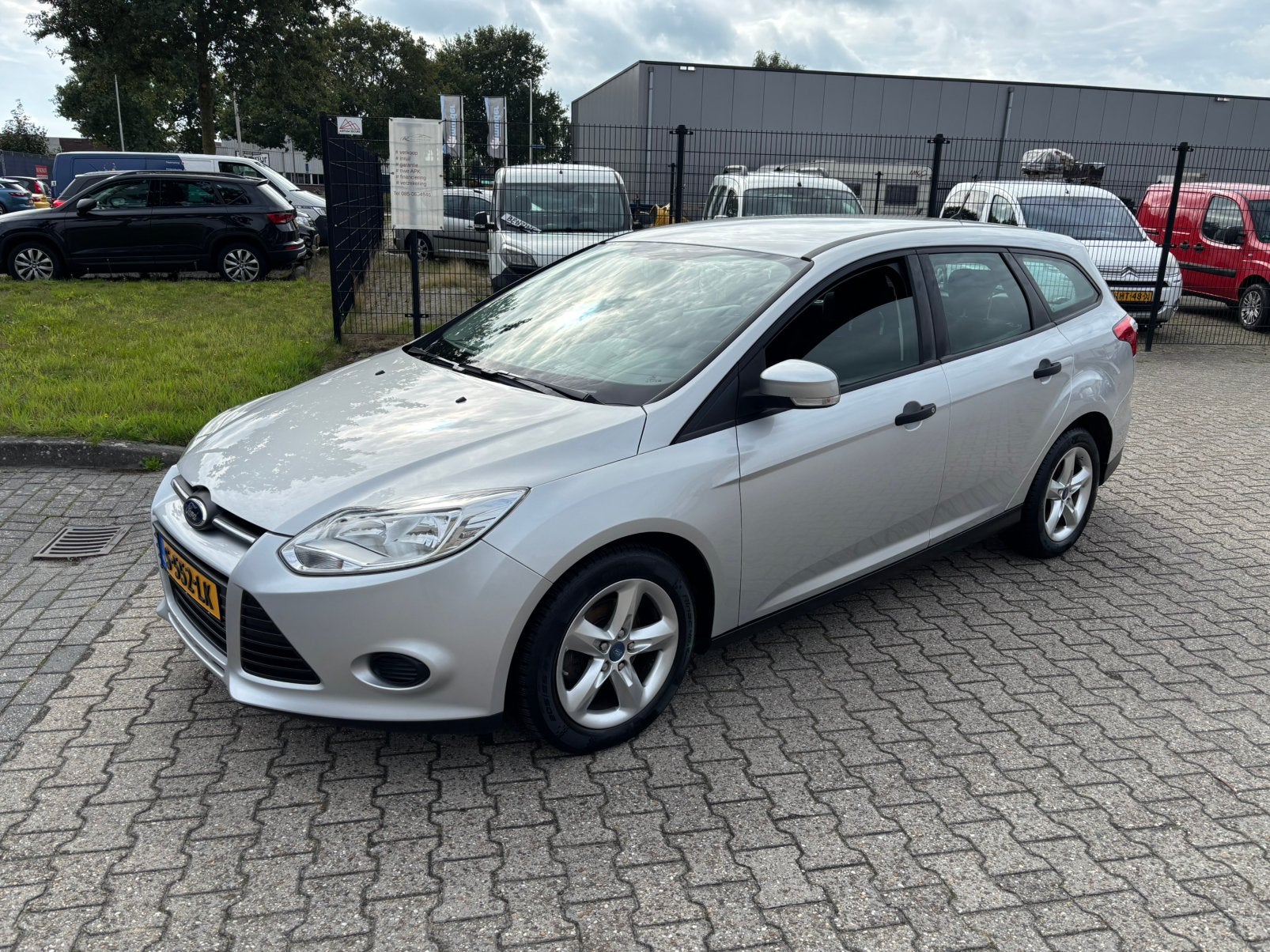 Ford focus 1.0 ecoboost, Focus, Stof, Zwart, 4 cilinders