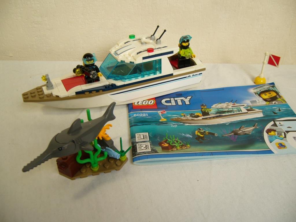Lego City 60221 Diving Yacht, Lego, Ophalen of Verzenden, Compleet, Complete set