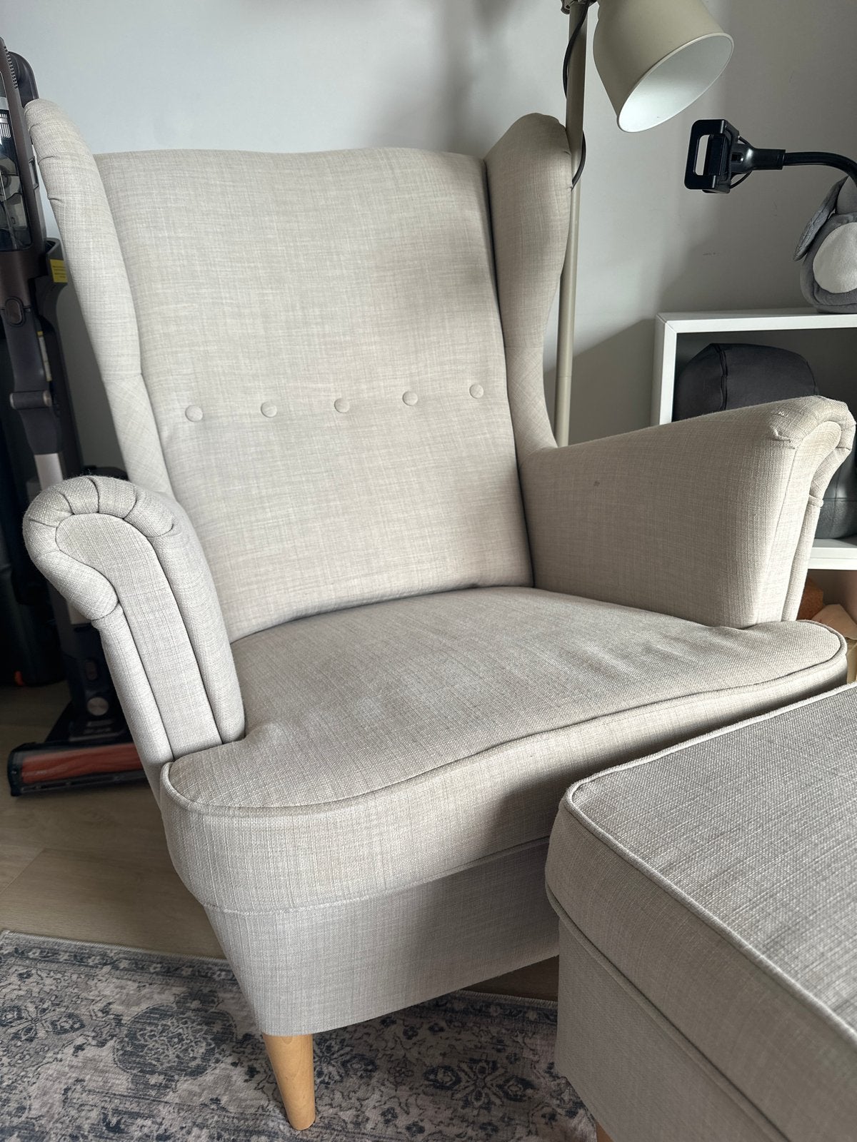 Ikea Strandmon fauteuil met voetenbank - Goede staat, Ophalen, Zo goed als nieuw, Stof, 75 tot 100 cm