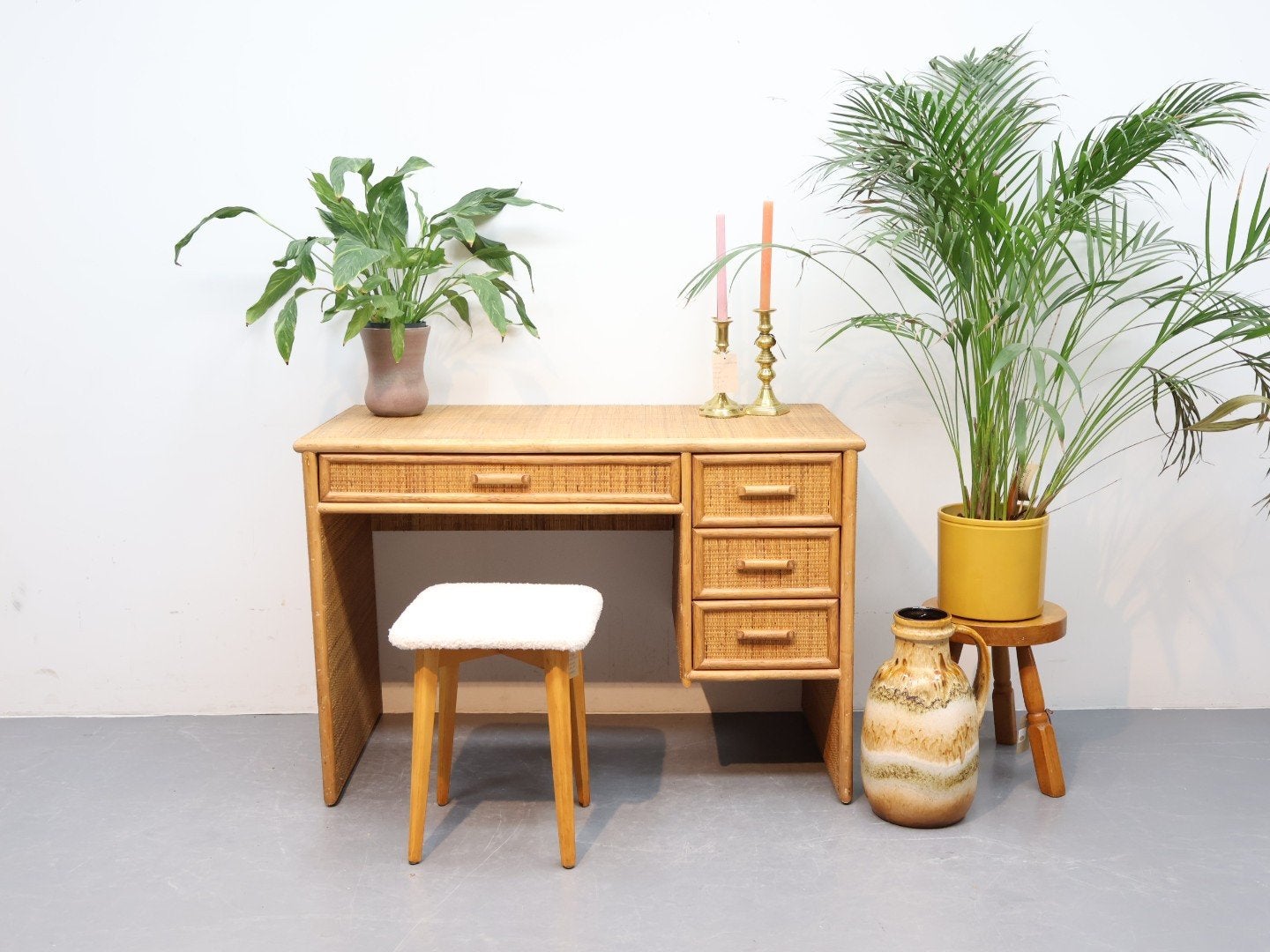 Vintage rotan bureau met lades - Jaren '70, Huis en Inrichting, Bureaus, Ophalen, Overige typen, Gebruikt, Bruin