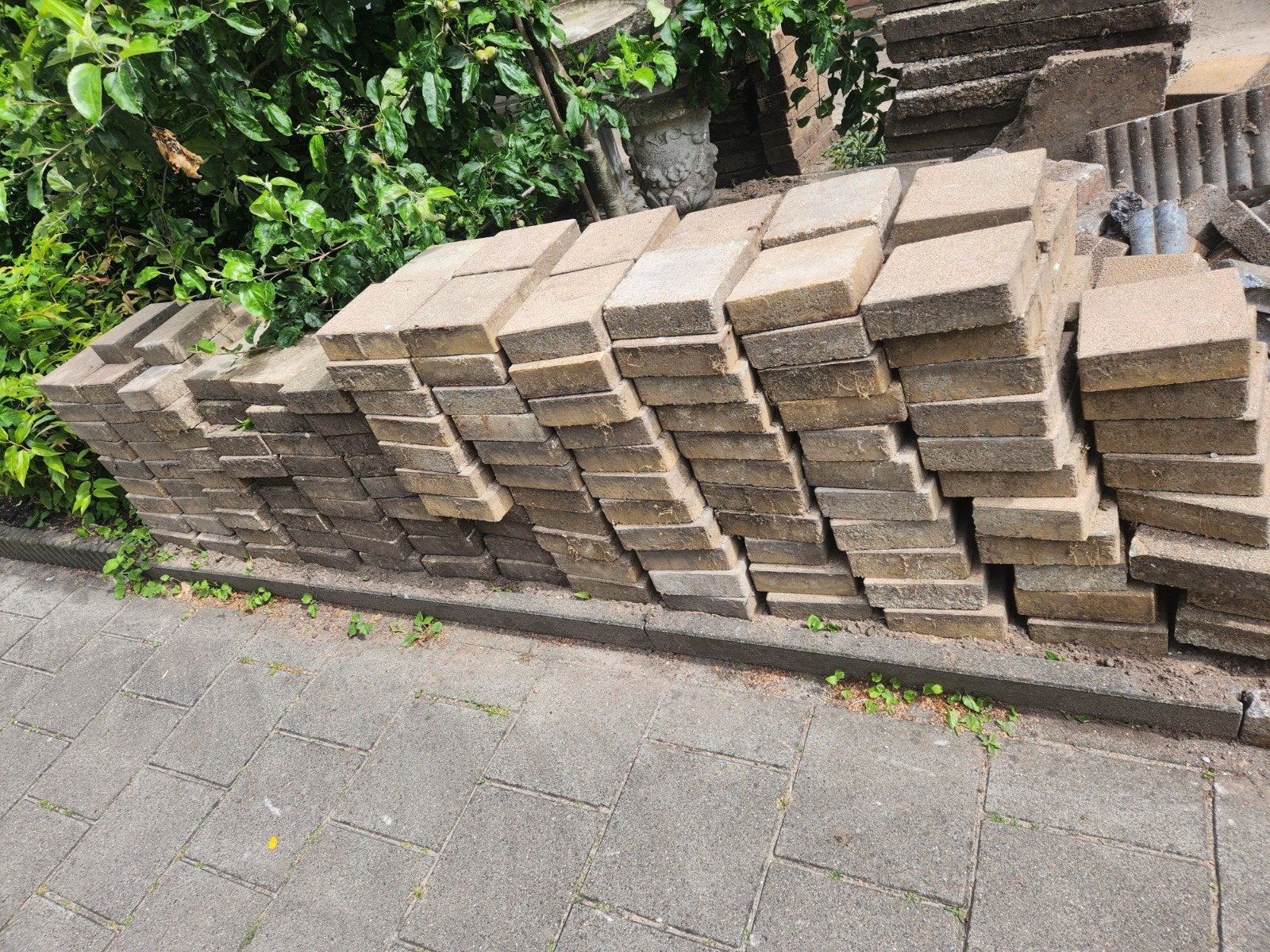 Tuin Tegels   ongeveer 17.m2, Ophalen of Verzenden, Gebruikt, Beton, Klinkers