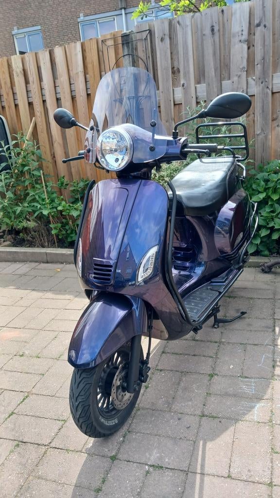 Mooie berini scooter tekoop of te ruil, Ophalen, Zo goed als nieuw, Benzine, Overige merken