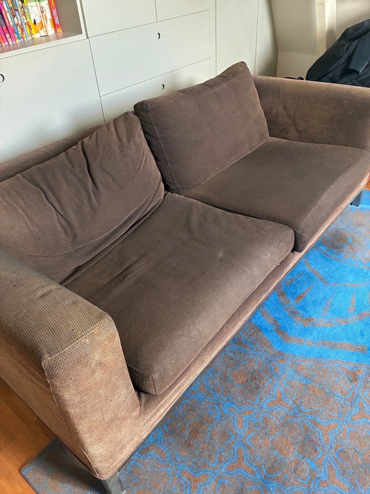 Comfortabele bruine stoffen bank van Minotti- 2-zits, Ophalen, Gebruikt, 150 tot 200 cm, Tweepersoons