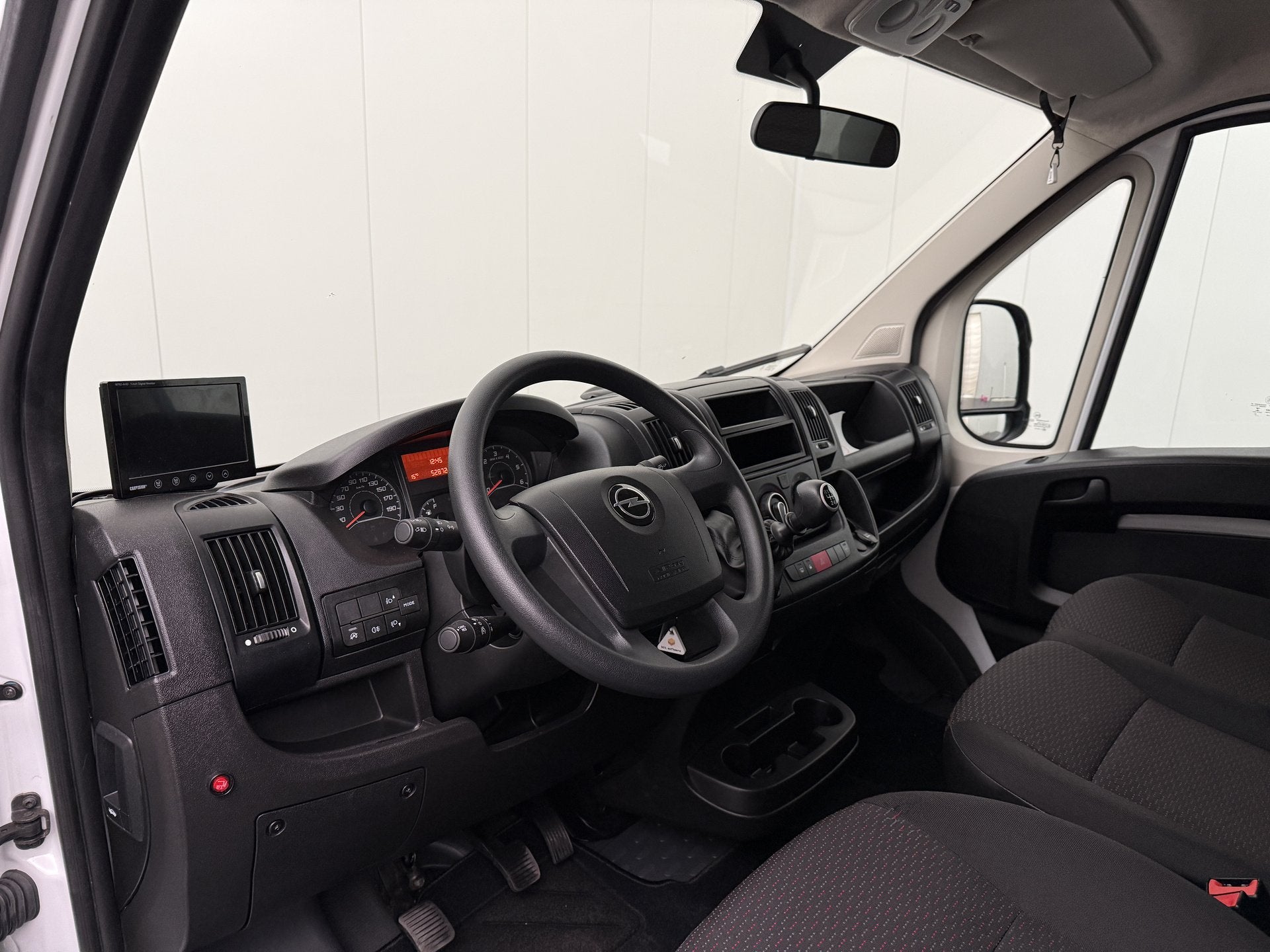 Opel Movano Bakwagen+Laadklep | 1046Kg Laadvermogen | Airco, Auto's, Bestelauto's, Stof, Gebruikt, Wit, 2356 kg