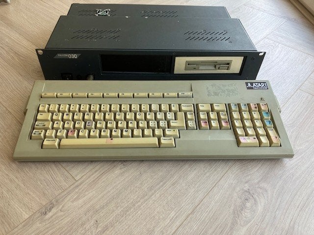 Binnenkort in de verkoop: Atari Falcon 030 Professional Rack, Spelcomputers en Games, Games | Atari, Avontuur en Actie, 1 speler
