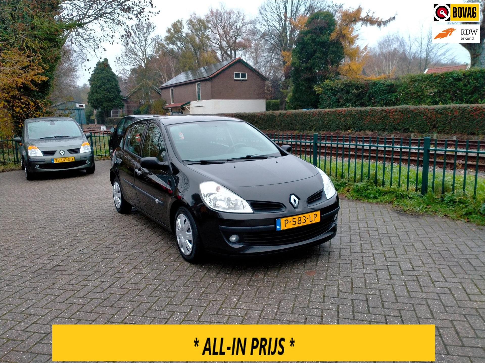 Renault Clio 1.2-16V Authentique ALLINPRIJS, Voorwielaandrijving, Stof, Gebruikt, Zwart