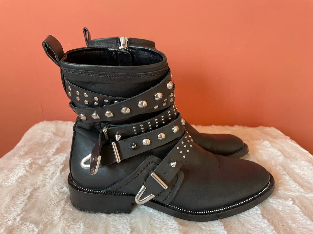 Mango zwarte leren laarzen met studs maat 37, Hoge laarzen, Verzenden, Zwart, Zo goed als nieuw
