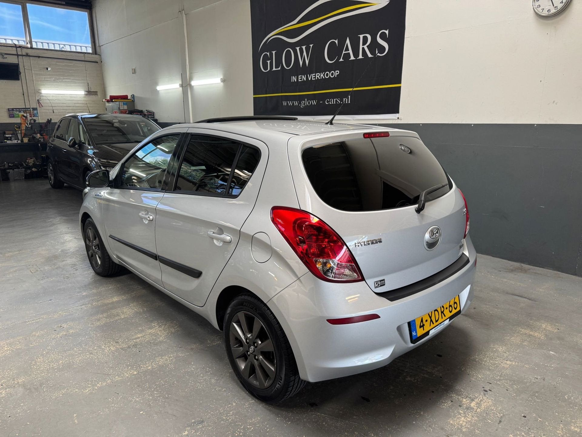 Hyundai I20 1.2i Go! Plus |AIRCO|NAVI|EL.RAMEN|PANO, Auto's, Euro 5, Gebruikt, Zwart, 4 cilinders