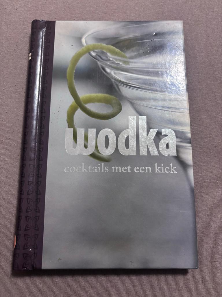 Wodka cocktails met een kick, Ophalen of Verzenden, Zo goed als nieuw, Overige onderwerpen