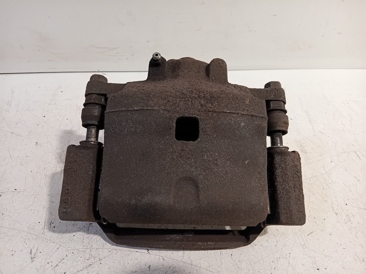 Remklauw rechts voor Mazda 6, Onderdelen@venauto.nl, Van der Ven Autorecycling B.V., Gebruikt, Ettenseweg 76, 4706 PB Roosendaal, The Netherlands