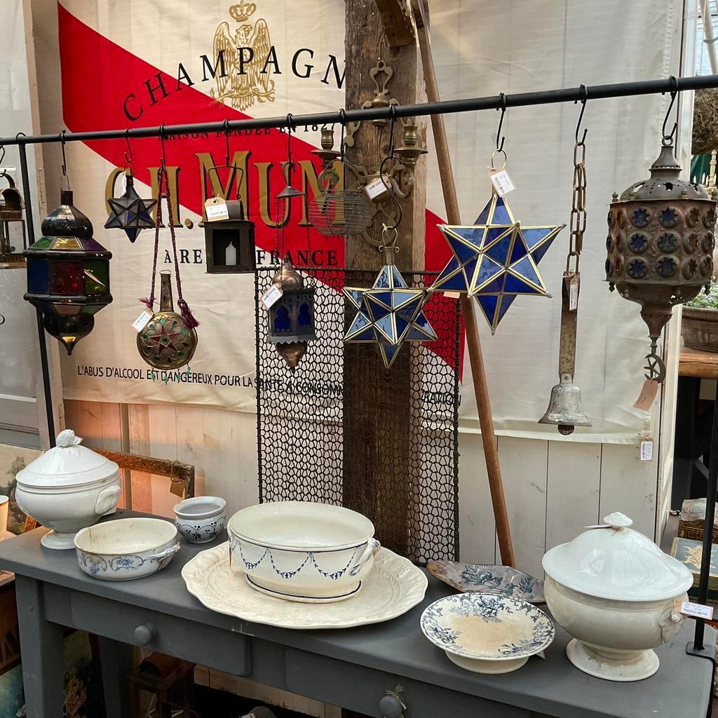 Beboterd servies, terrine, schaal *floor epe*, Antiek en Kunst, Antiek | Servies los, Ophalen of Verzenden