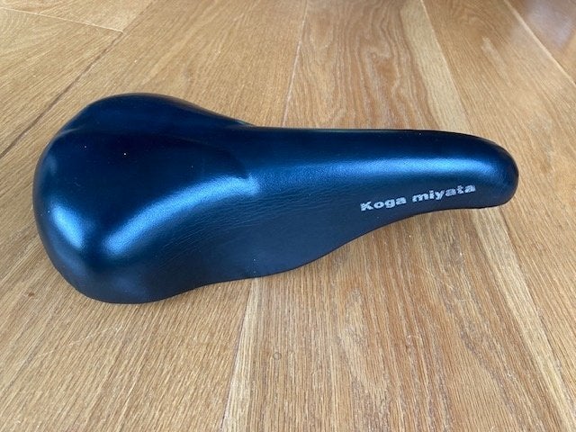 Koga Myata leren fietszadel met tas., Fietsen en Brommers, Fietsaccessoires | Fietstassen, Ophalen of Verzenden, Gebruikt, Koga Myata