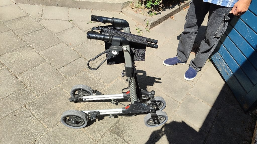 Opvouwbare rollator met zitje, Diversen, Ophalen, Lichtgewicht, Gebruikt