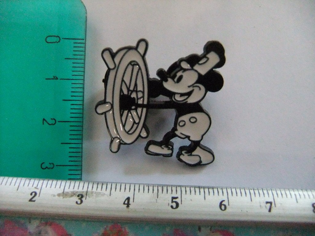 Mickey Mouse stuurman pin - Disney verzamelobject, Verzenden, Nieuw, Figuurtje, Speldje of Pin