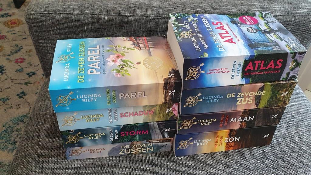 De Zeven Zussen serie - Lucinda Riley (7 boeken), Boeken, Ophalen, Zo goed als nieuw, Lucinda Riley, Nederland
