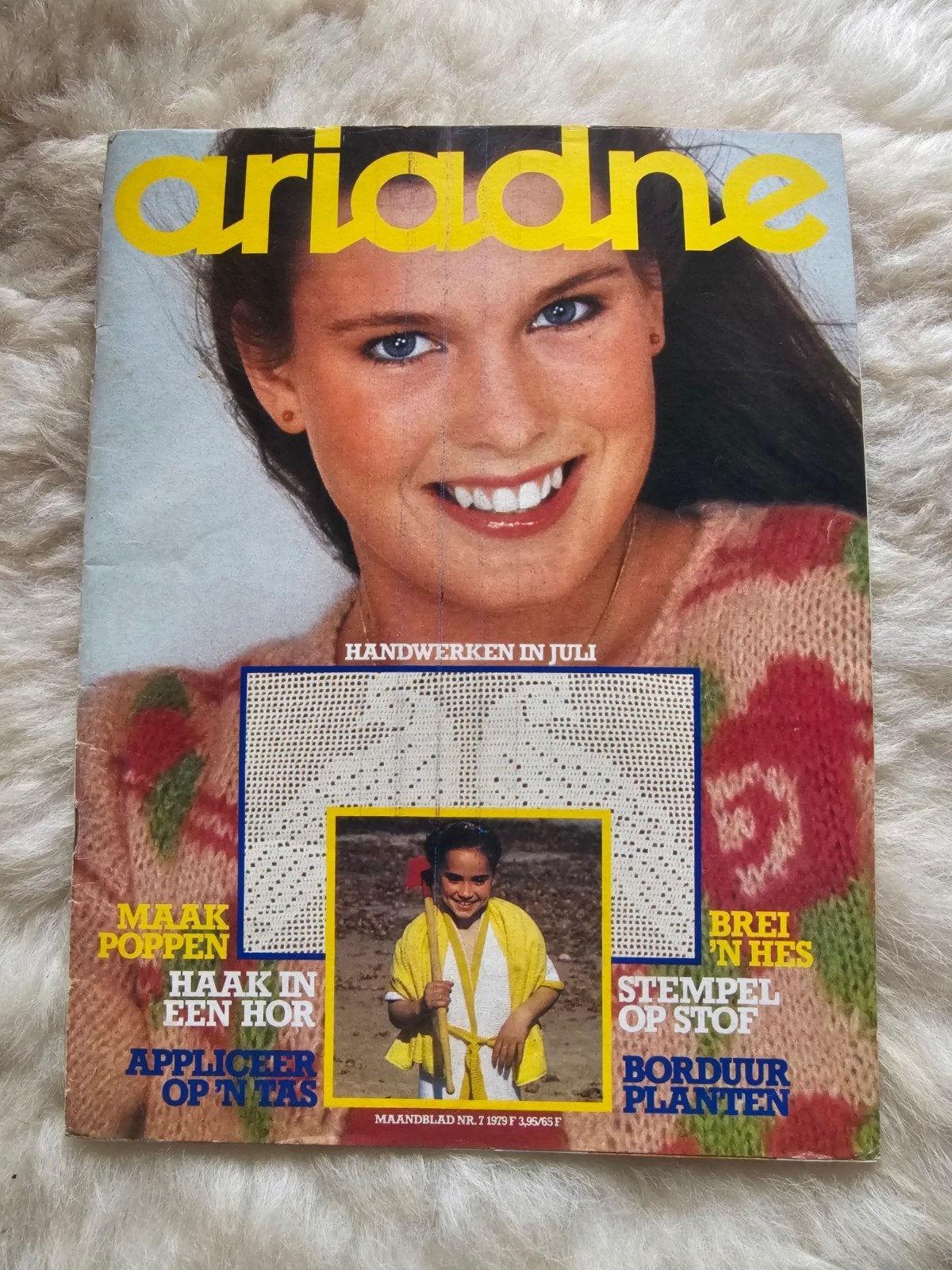 Vintage handwerk tijdschrift Ariadne Nr 7. 1979, Ophalen of Verzenden, Zo goed als nieuw, Damesbladen
