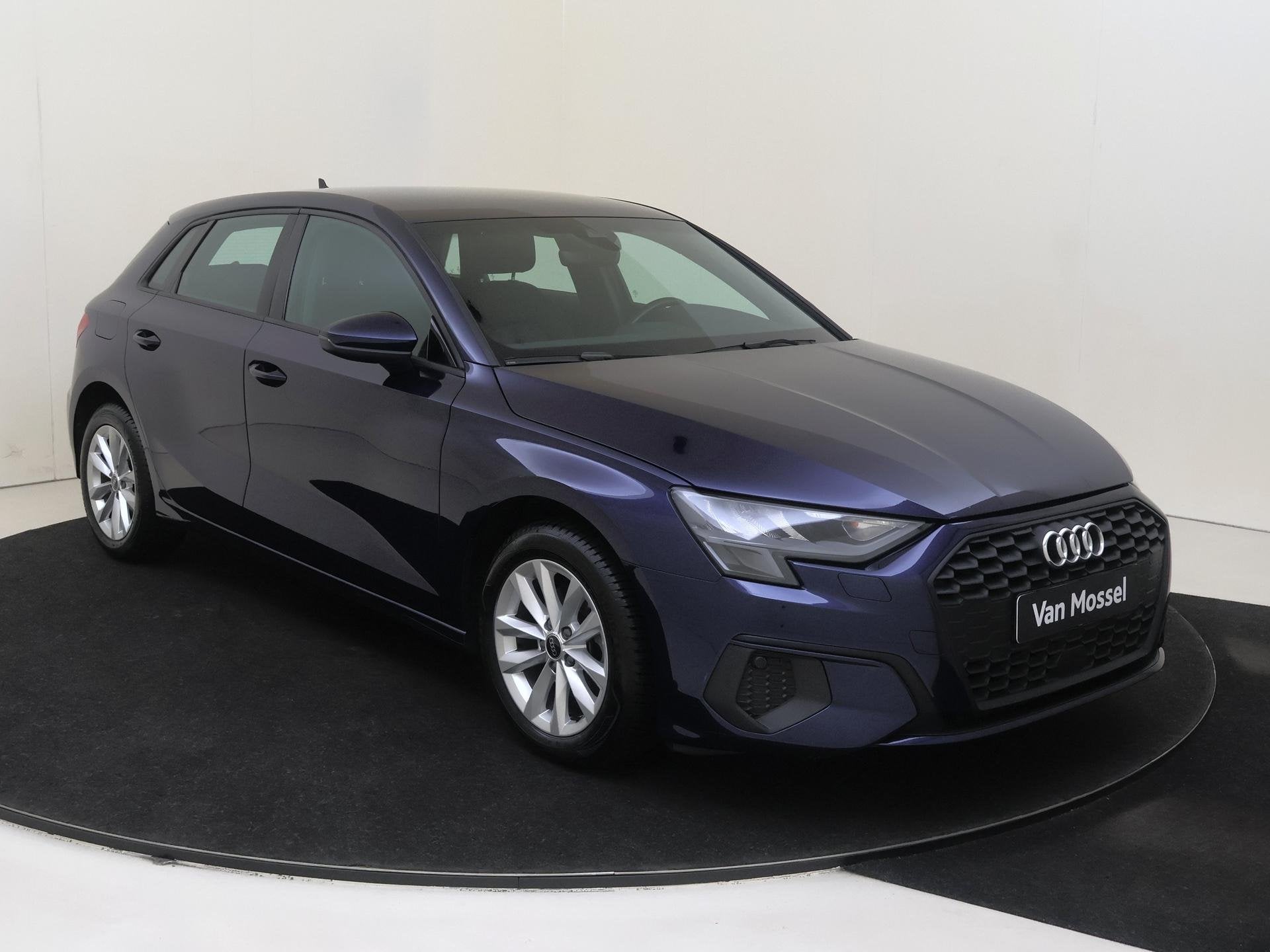 Audi A3 Sportback 30 TFSI Advanced edition | leder | navigat, Auto's, Voorwielaandrijving, 1195 kg, Gebruikt, Blauw