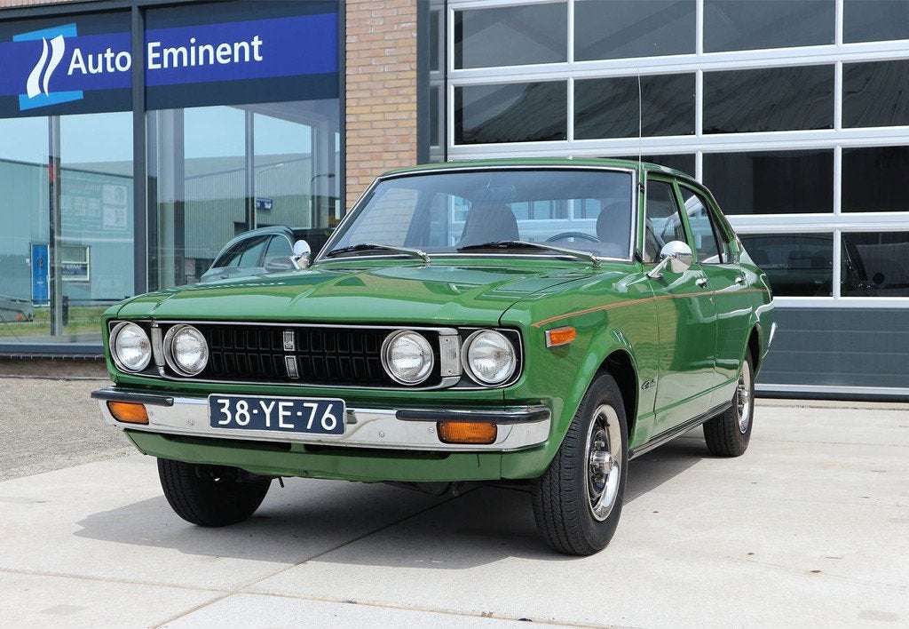 Toyota CARINA 1.6 De Luxe automaat Volledig gerestaureerd, Auto's, Toyota, Automaat, 1025 kg, Gebruikt, Beige