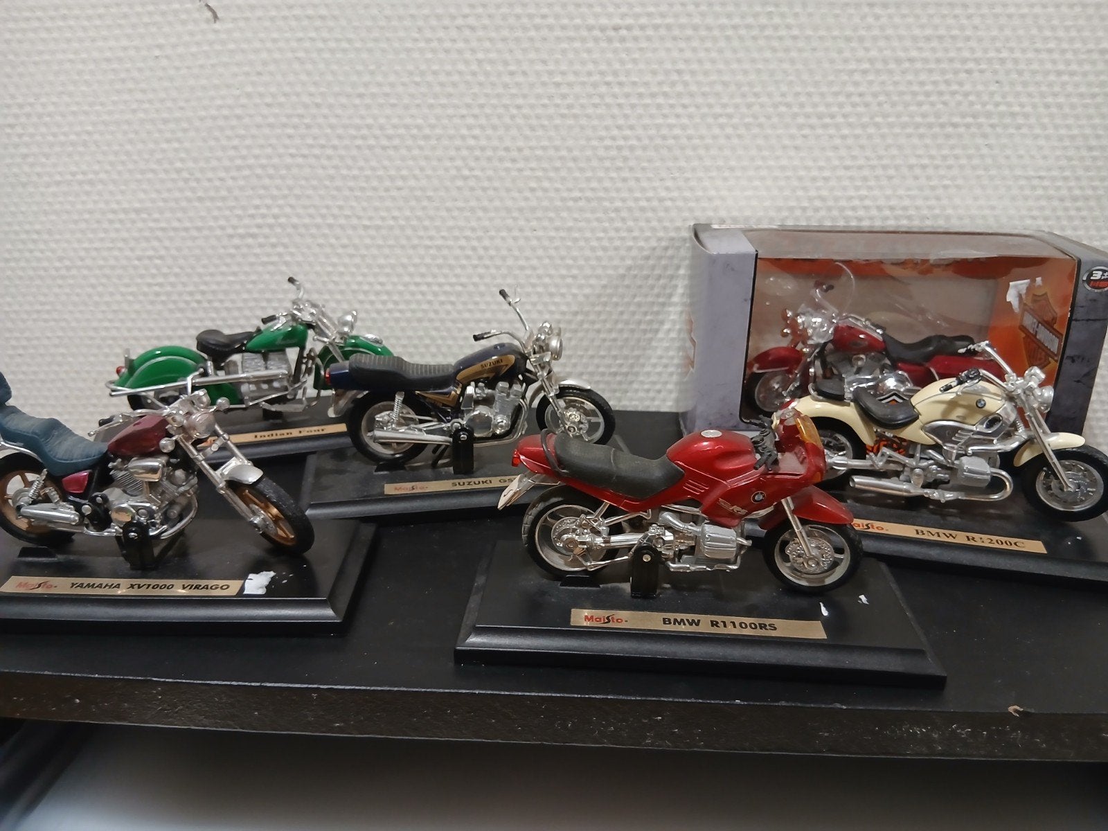 6 miniatuur motoren maisto 1 in orginele verpakking, Verzamelen, Ophalen of Verzenden, Motoren